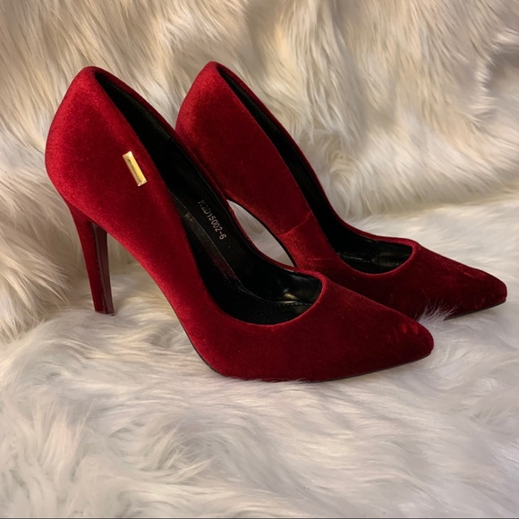 Ruby suade heels - Picture 3 of 7